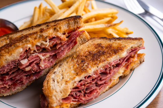 Order Reuben Sandwich  food online from Daily grill store, Rohnert Park on bringmethat.com