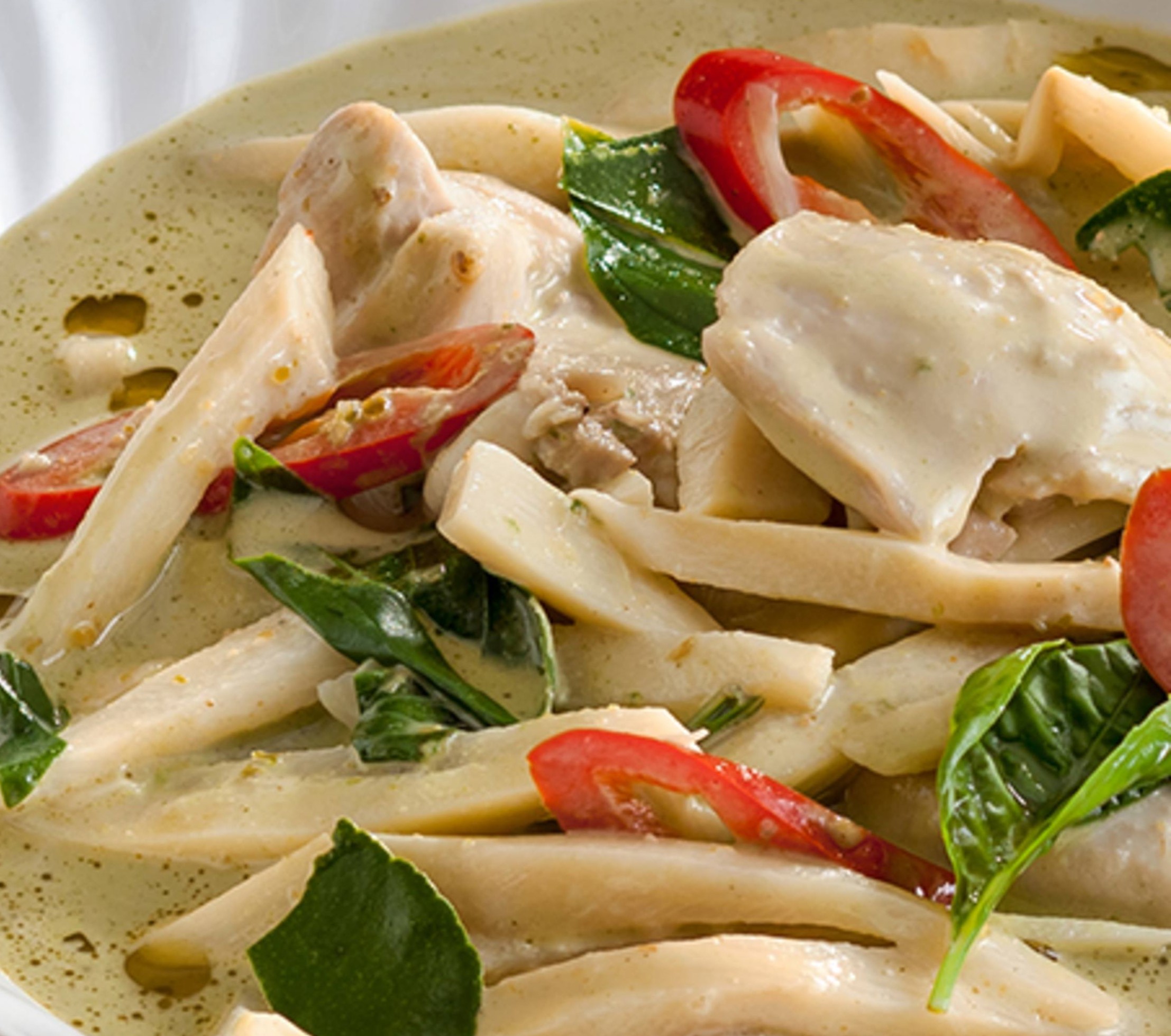 Order Green Curry food online from Thai Fiesta Cafe store, Paramount on bringmethat.com