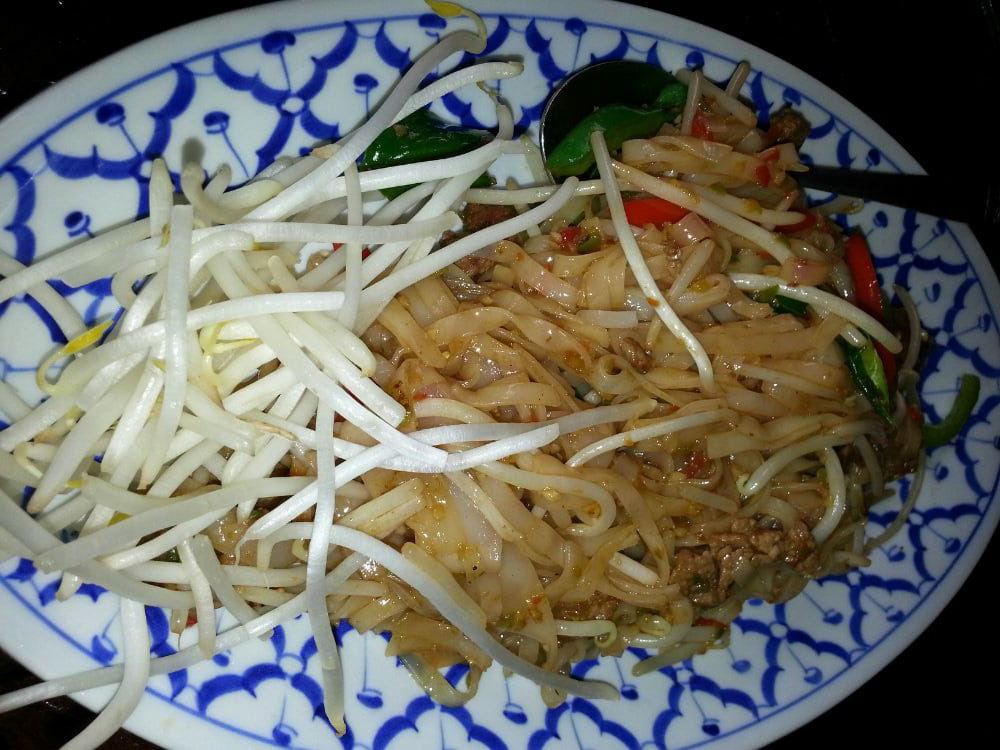 Order Pad Kee Mao food online from Khan Toke Thai House store, San Francisco on bringmethat.com