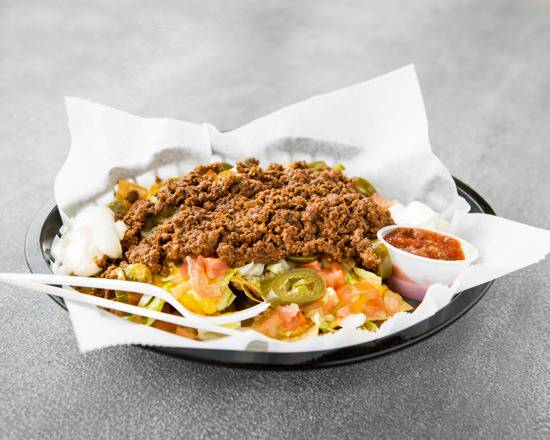 Order Nachos Supreme food online from Southern Fried Fish & Chicken store, West Milwaukee on bringmethat.com