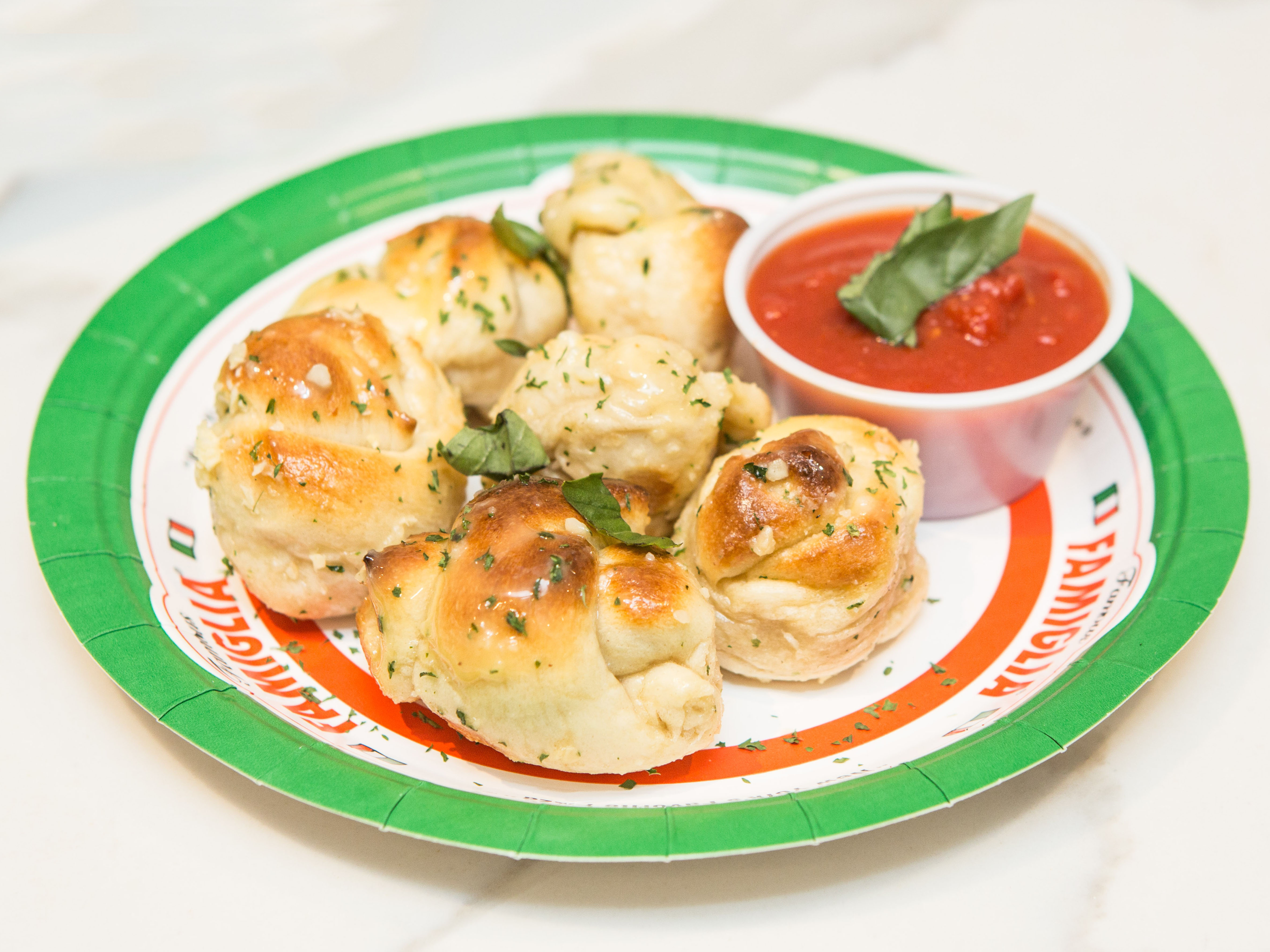 Order Garlic Knots food online from Famous Famiglia Pizza store, New York on bringmethat.com