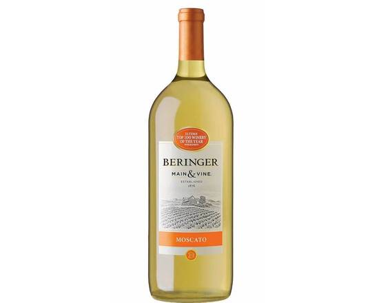 Order Beringer Main & Vine, Moscato · 1.5 L food online from House Of Wine store, New Rochelle on bringmethat.com