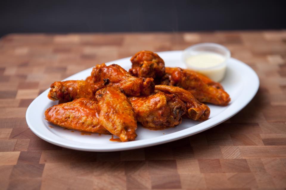 Order Buffalo Wings only food online from Marco's Beef & Pizza store, Chicago on bringmethat.com
