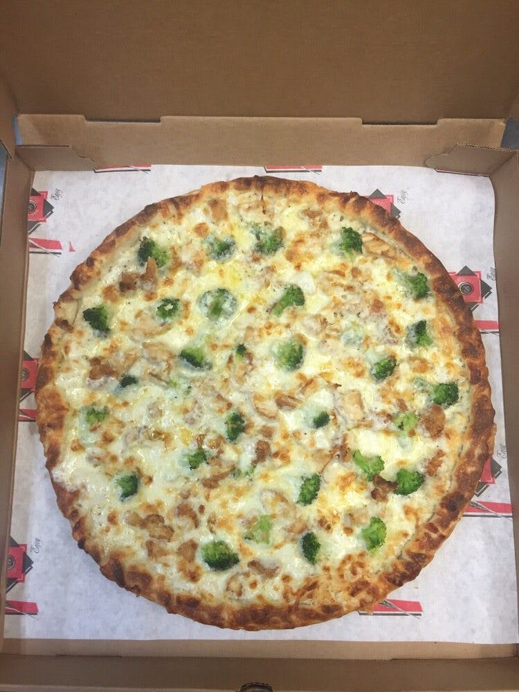 Order Chicken Broccoli Alfredo Pizza - Small 10'' food online from Oakland Ave Pizza & Subs store, Methuen on bringmethat.com