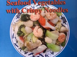 Order Seafood Vegetables with Crispy Noodles food online from Kona's Chinese Bbq (96740) store, Kailua-Kona on bringmethat.com