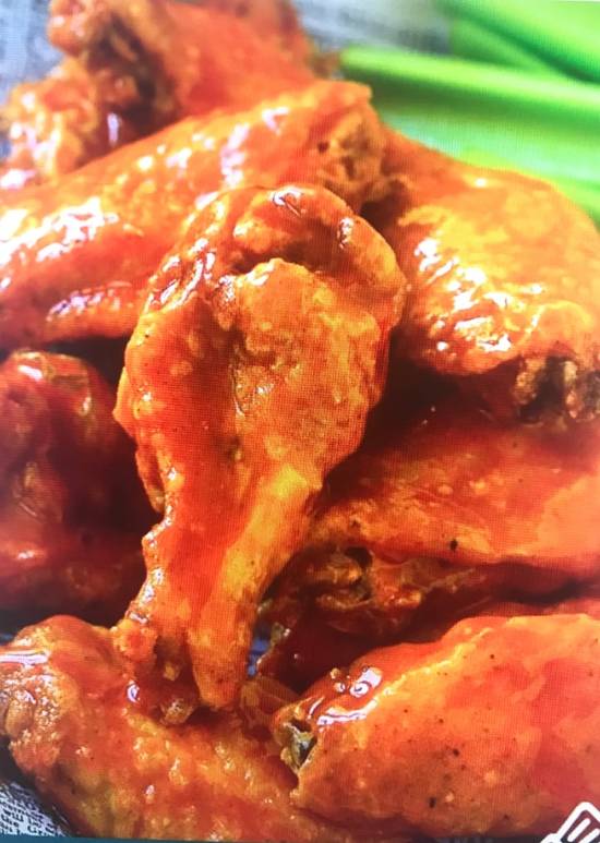 Order Chicken Wings (1 LB) food online from Carsonies Restaurant store, Westerville on bringmethat.com