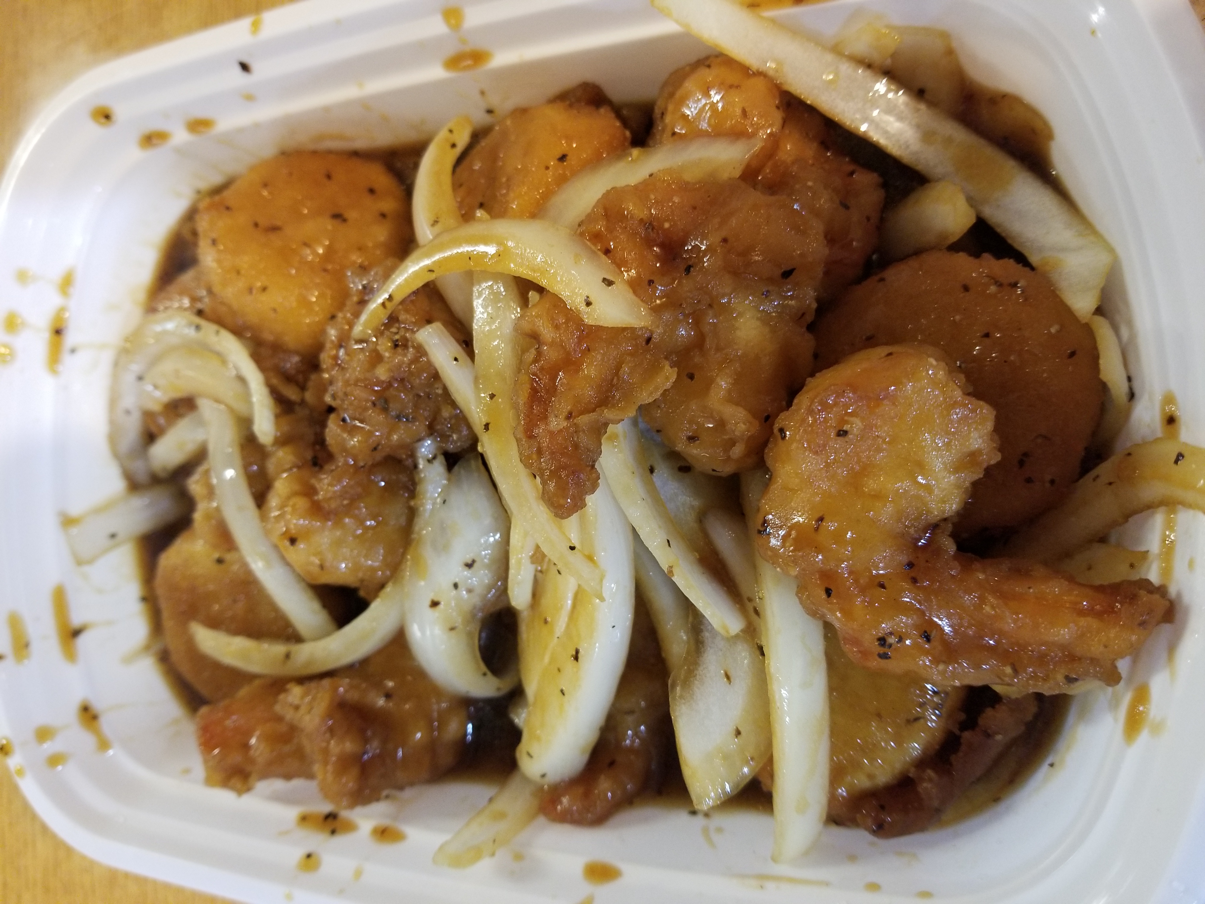 Order SE22. Shrimp and Scallops with Black Pepper Sauce food online from Joy Village store, Columbus on bringmethat.com