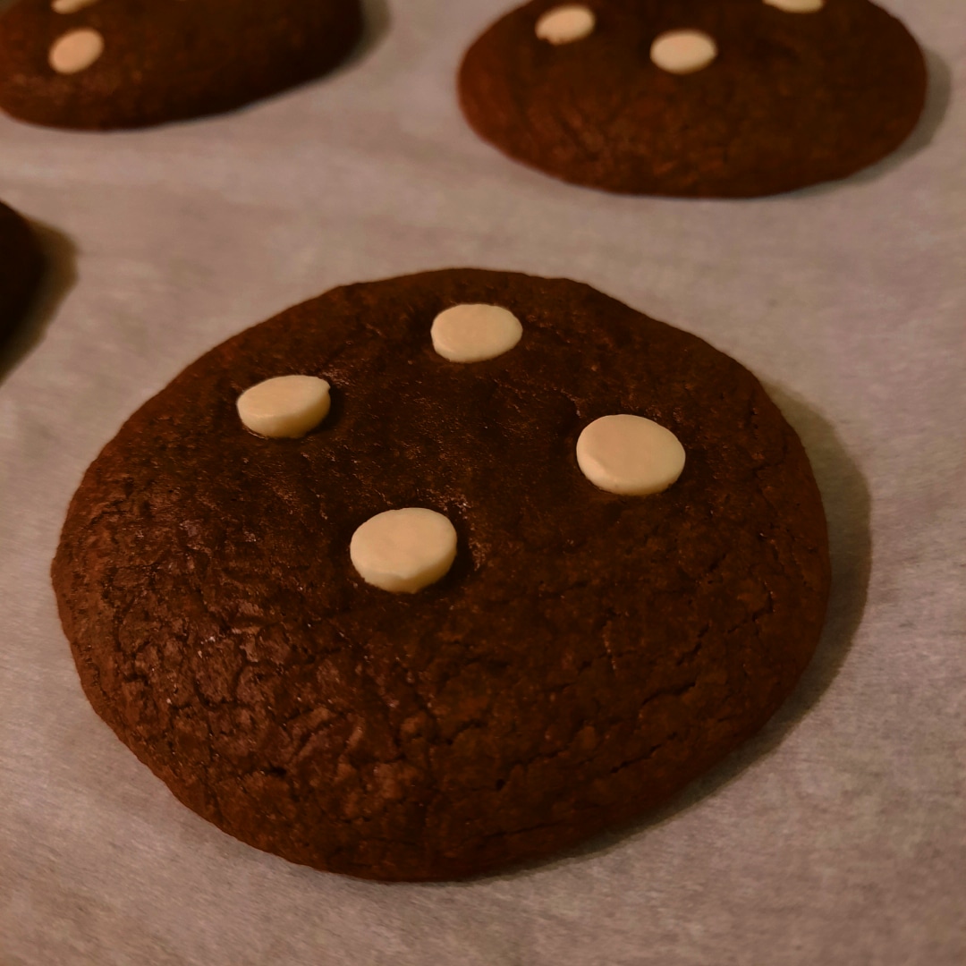 Order Brownie Tuxedo White Chocolate Cookie 12ct food online from Kinder Katering store, Houston on bringmethat.com