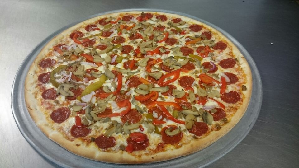Order Supreme Deluxe Pizza food online from Madison's Pizza store, Albany on bringmethat.com