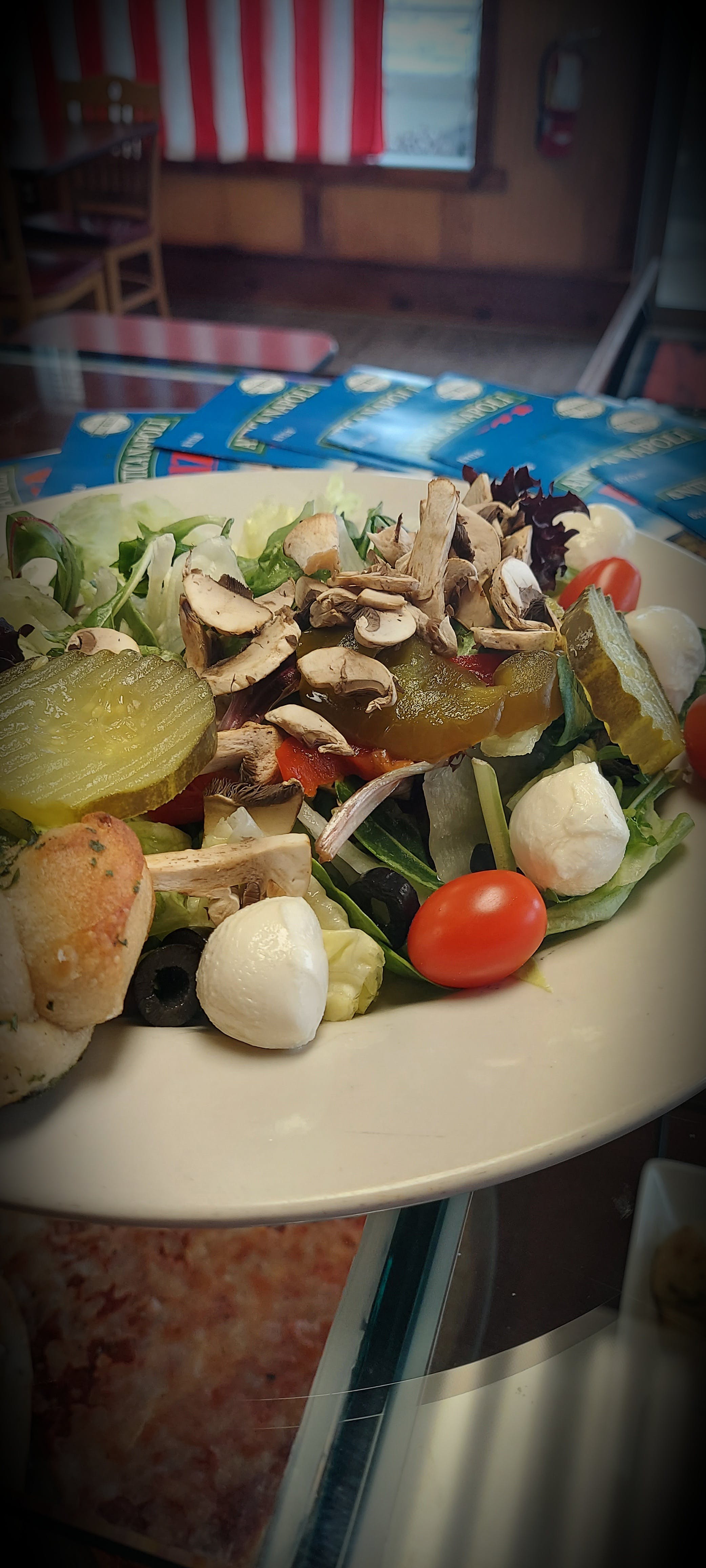 Order Garden Salad - Salad food online from Antica Napoli Pizza store, Gettysburg on bringmethat.com