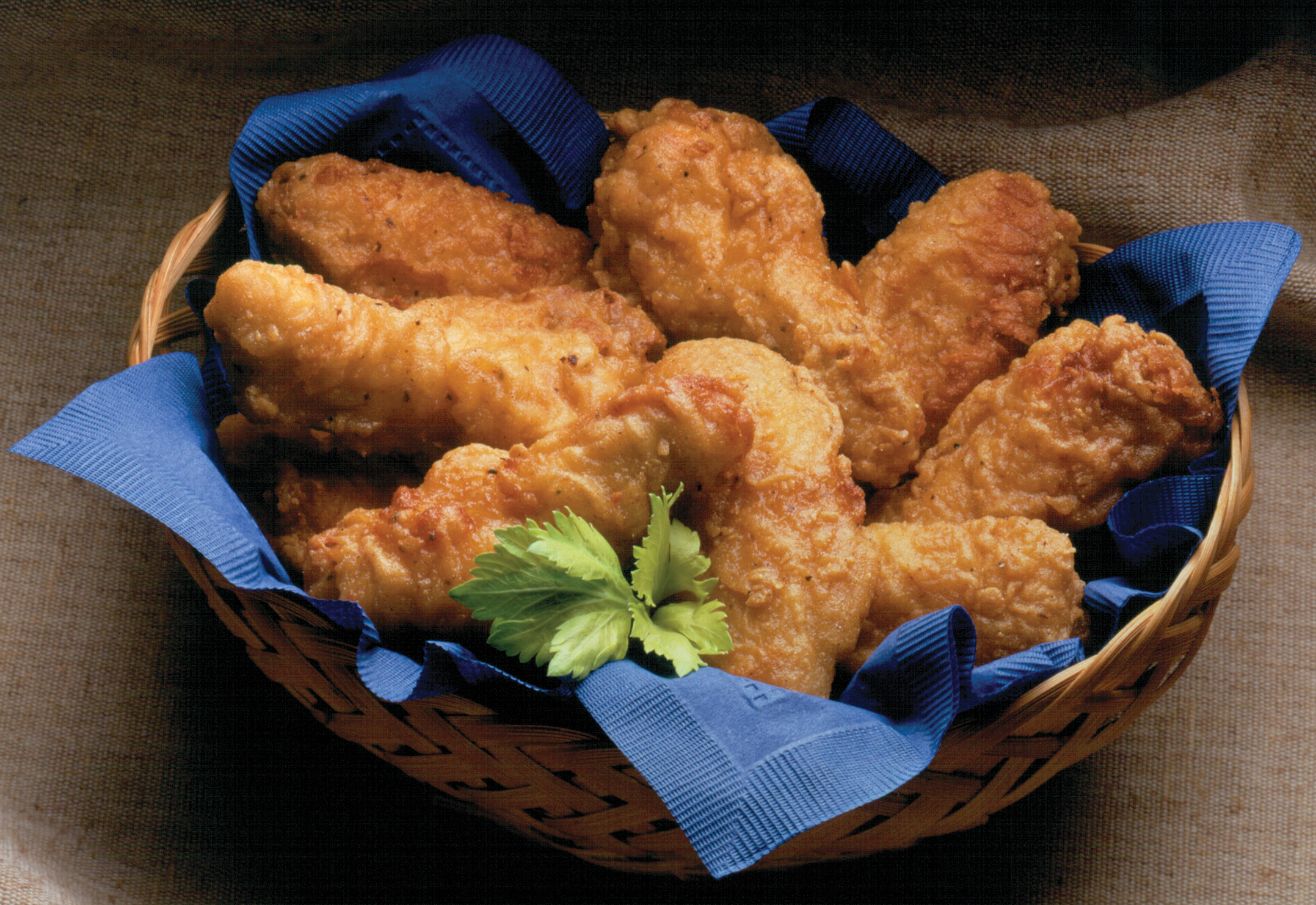 Order 1 lb. Wings (6-9pcs) food online from Pizza Pit Extreme store, Iowa City on bringmethat.com