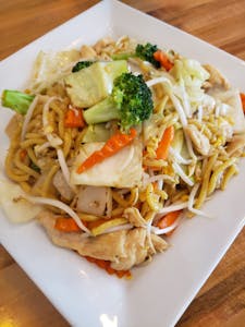 Order Lo Mein Noodles food online from Cozy Thai Kc store, Kansas City on bringmethat.com