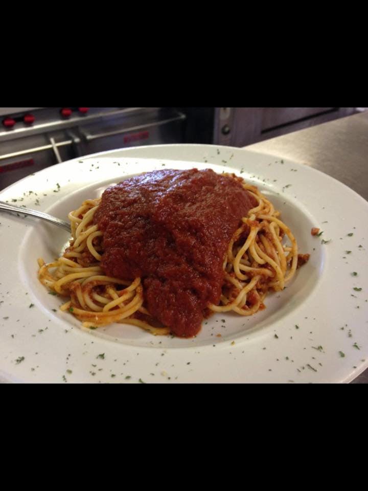 Order Spaghetti Lunch - Lunch food online from Luigi Italian Restaurant store, Hondo on bringmethat.com