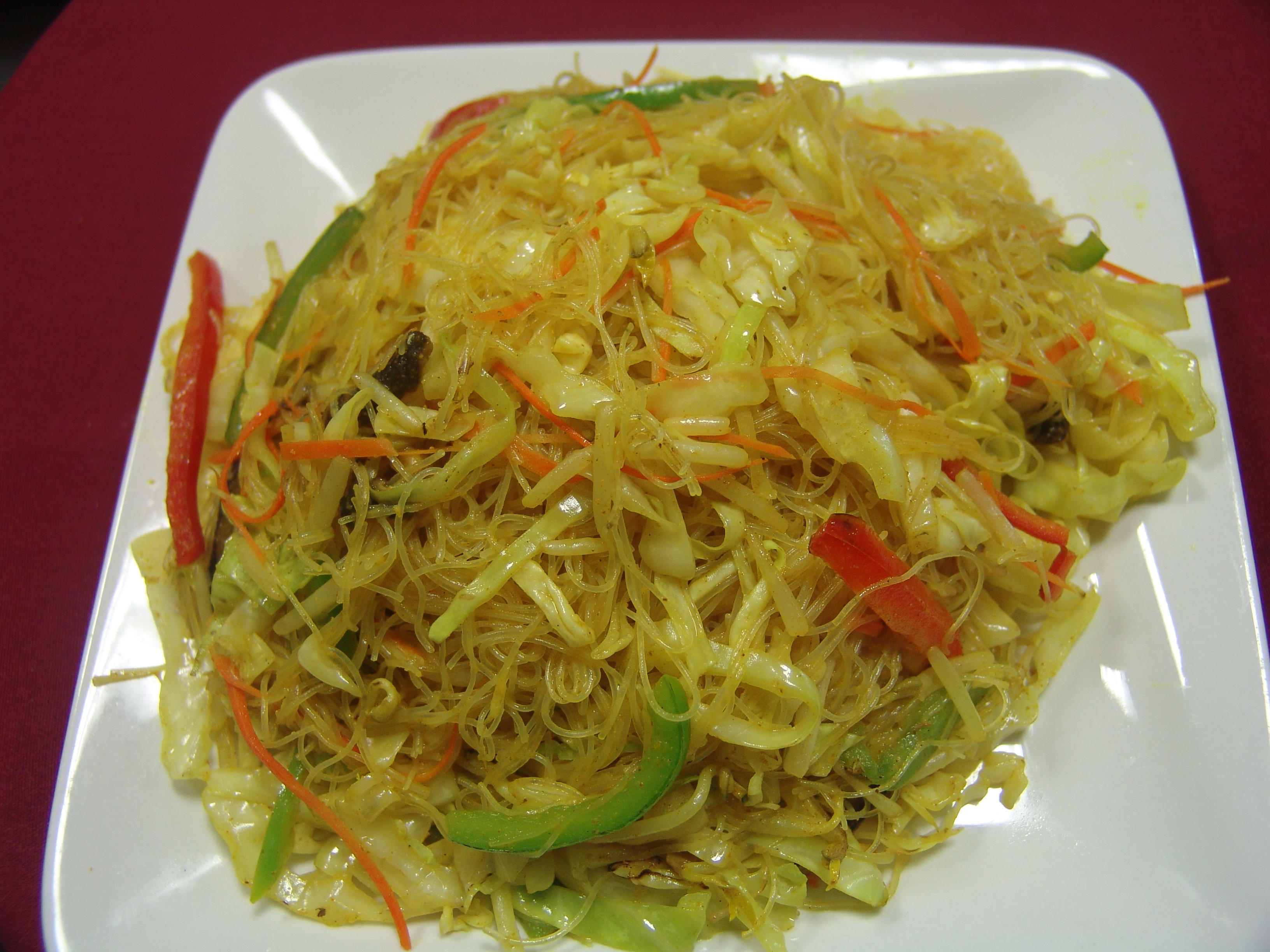 Order Singapore Style Fried Rice Noodle 星洲炒米粉 food online from Vege Paradise store, San Gabriel on bringmethat.com