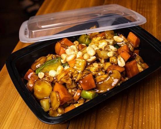 Order Kung Pao Chicken food online from Dot Wo store, Oklahoma City on bringmethat.com