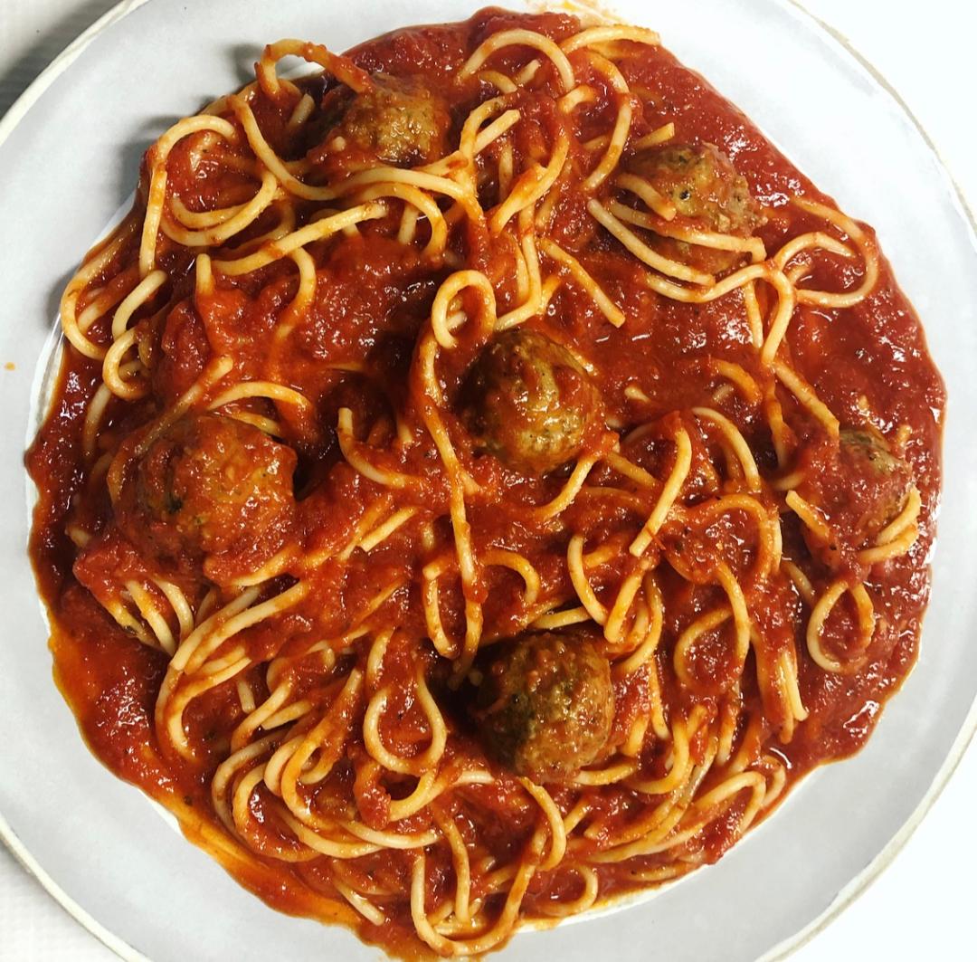 Order Spaghetti with Meatballs Combo food online from Guido Pizza & Pasta Northridge store, Northridge on bringmethat.com