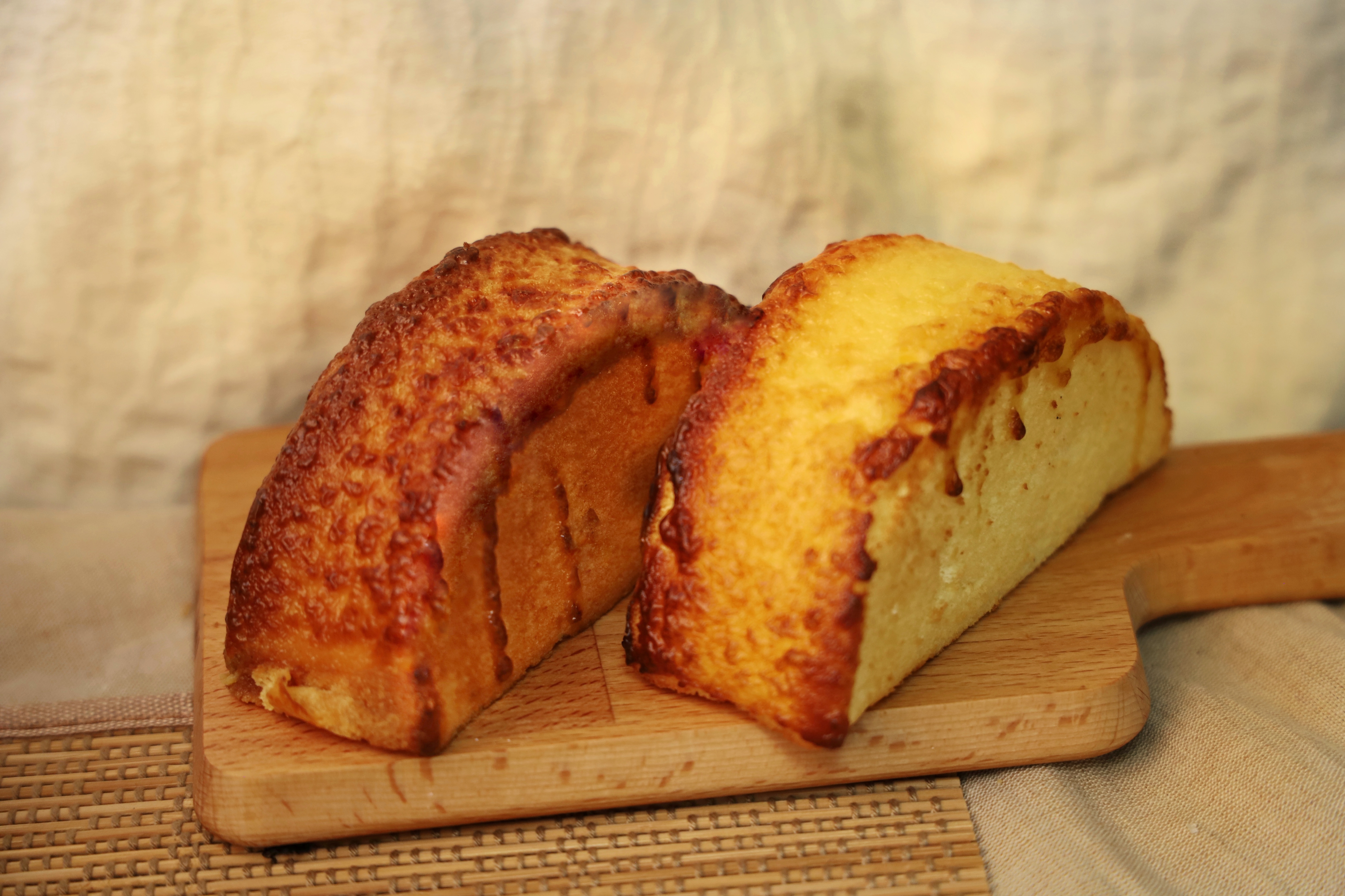 Order Golden Lava Cake food online from Sunmerry Bakery store, Gardena on bringmethat.com