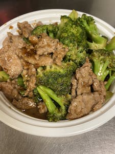 Order Beef with Broccoli food online from Yings store, Depew on bringmethat.com