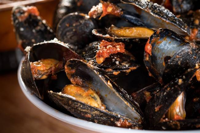 Order Mussels Red food online from Chickie & Pete's Cafe store, Philadelphia on bringmethat.com