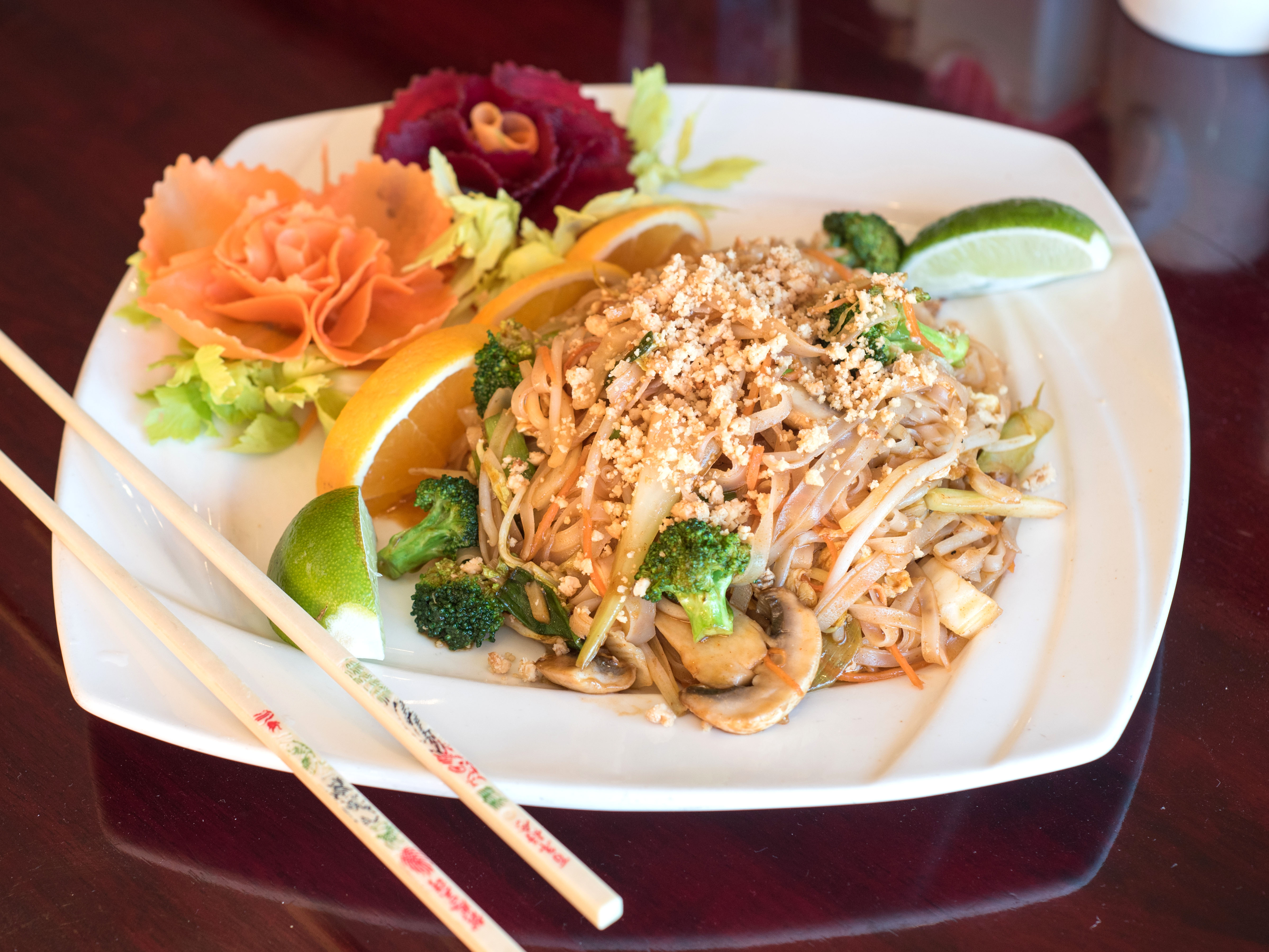 Order Vegetable Pad Thai food online from Capital House of Hunan Inc. store, Annapolis on bringmethat.com