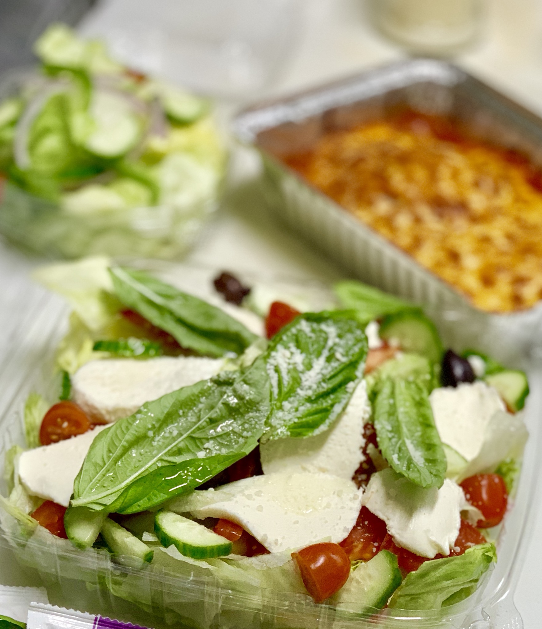 Order Caprese Salad food online from Pizza Bella Monte store, Pittsburgh on bringmethat.com