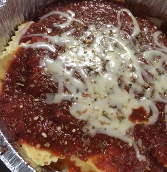 Order Cheese Ravioli food online from Gianni's Pizza store, Oceanside on bringmethat.com