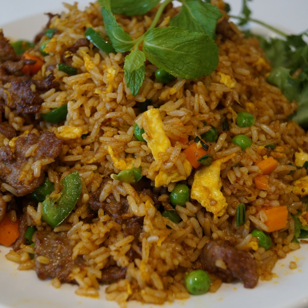 Order 404. Indonesian Beef Fried Rice food online from 5i Pho Indochine Cuisine store, Culver City on bringmethat.com