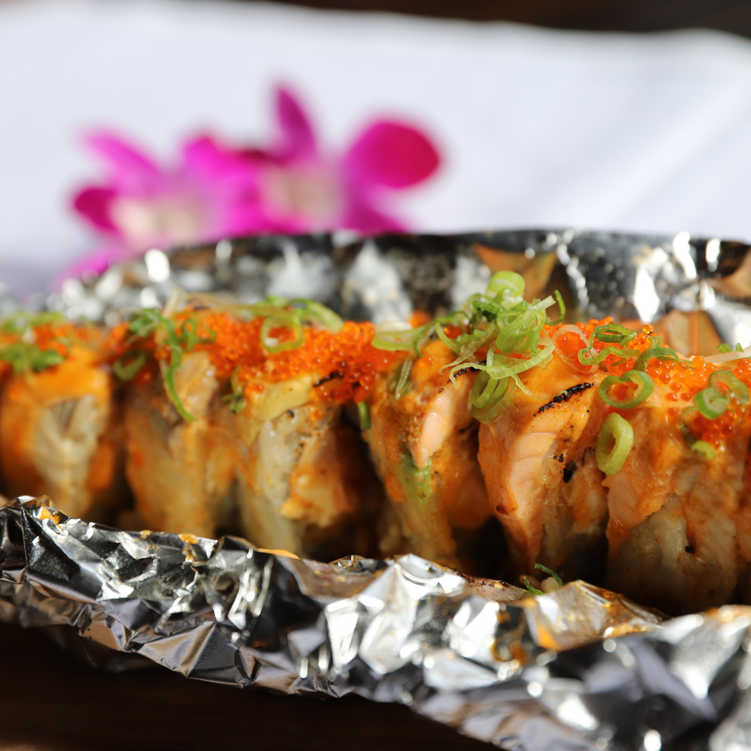 Order Flaming Crown Roll food online from Ike's Japanese Kitchen store, San Francisco on bringmethat.com
