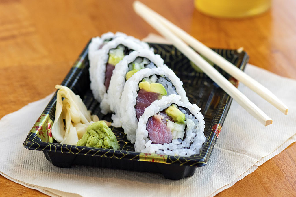 Order Raw Tuna Sushi Roll food online from Fusabowl store, Cincinnati on bringmethat.com