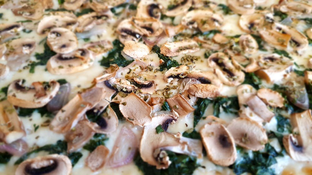 Order White Spinach & Mushrooms Pizza - Large 16'' food online from Oakdale Pizza store, Johnson City on bringmethat.com
