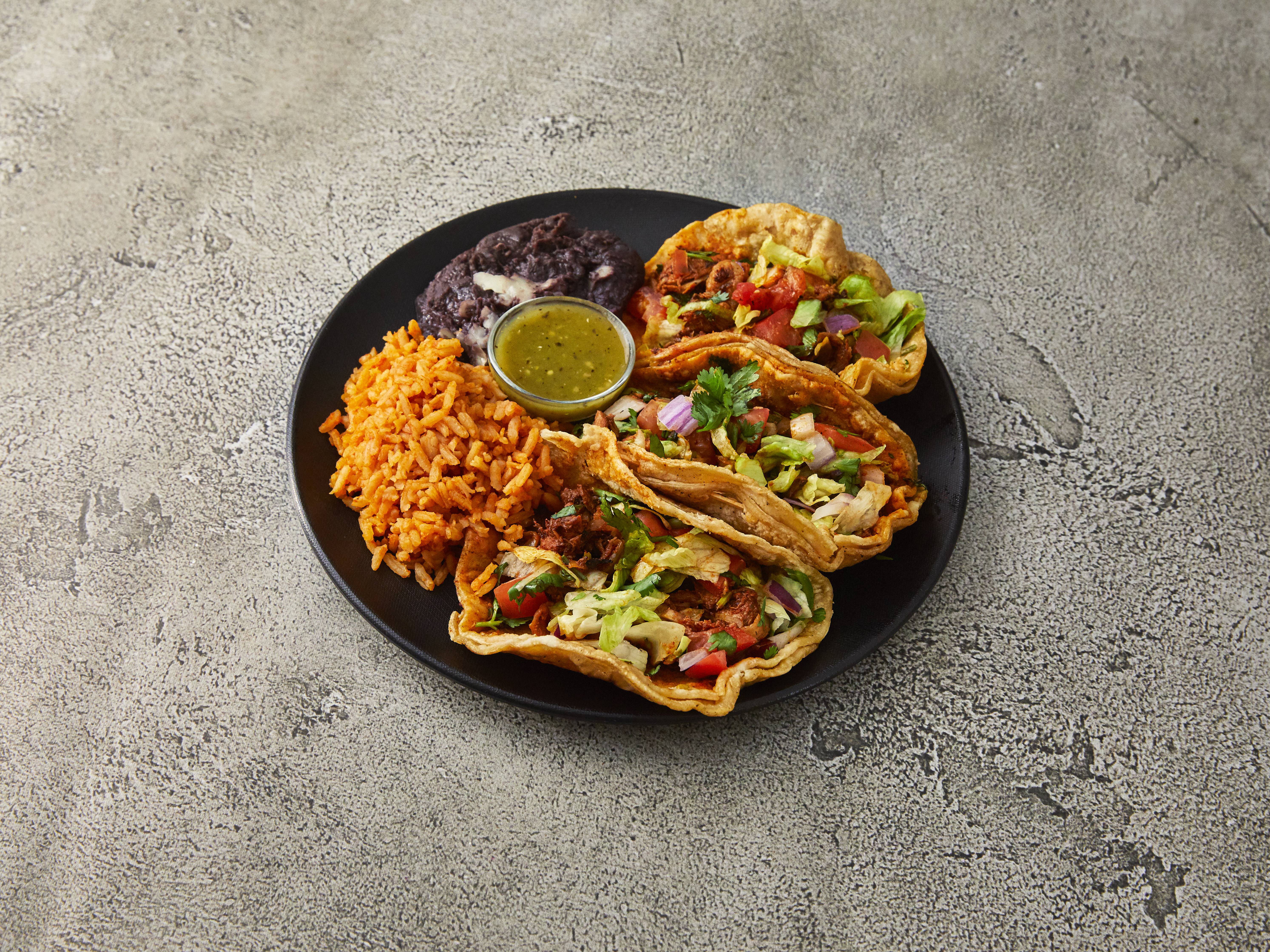 Order Taco Dinner food online from La Cocina store, Chicago on bringmethat.com