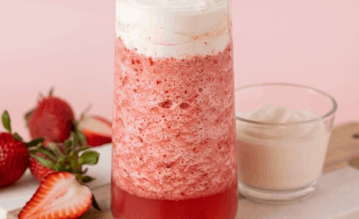 Order Cheesy Strawberry food online from Motto Tea Cafe store, Pasadena on bringmethat.com