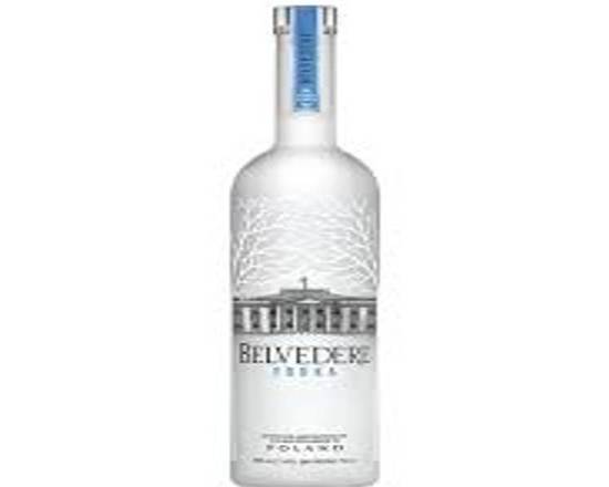 Order Belvedere, 750mL vodka (40.0% ABV) food online from Starway Liquor store, Bell Gardens on bringmethat.com