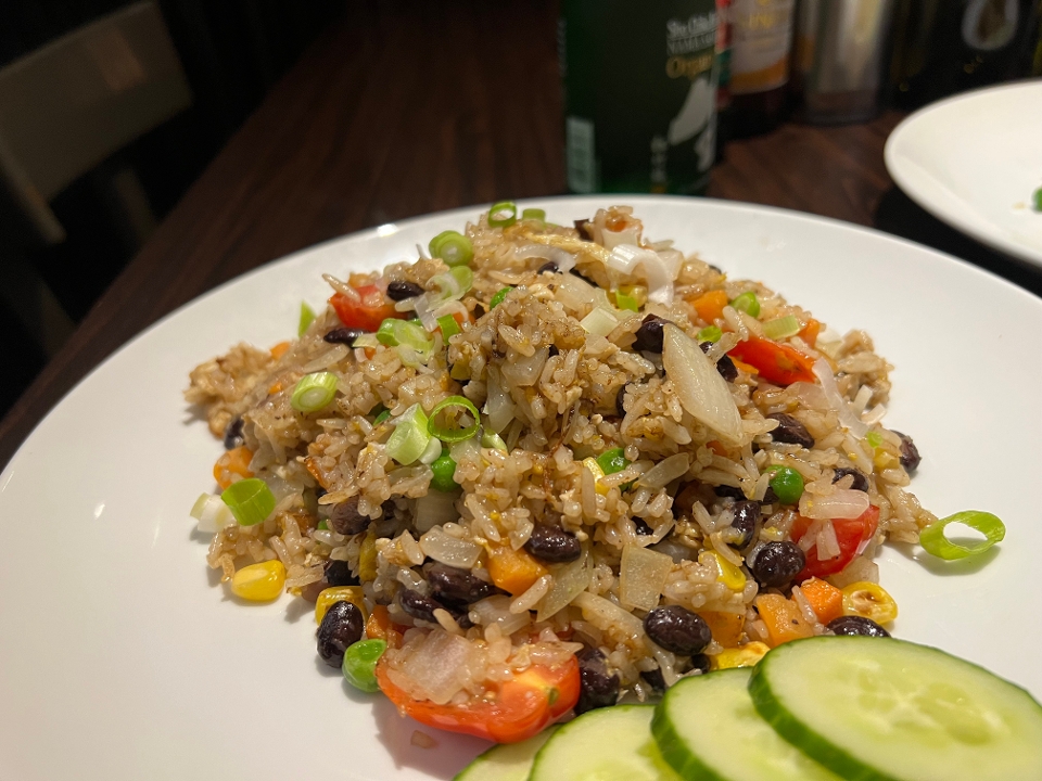 Order Thai Fried Rice (L) food online from 9 Tastes store, Cambridge on bringmethat.com