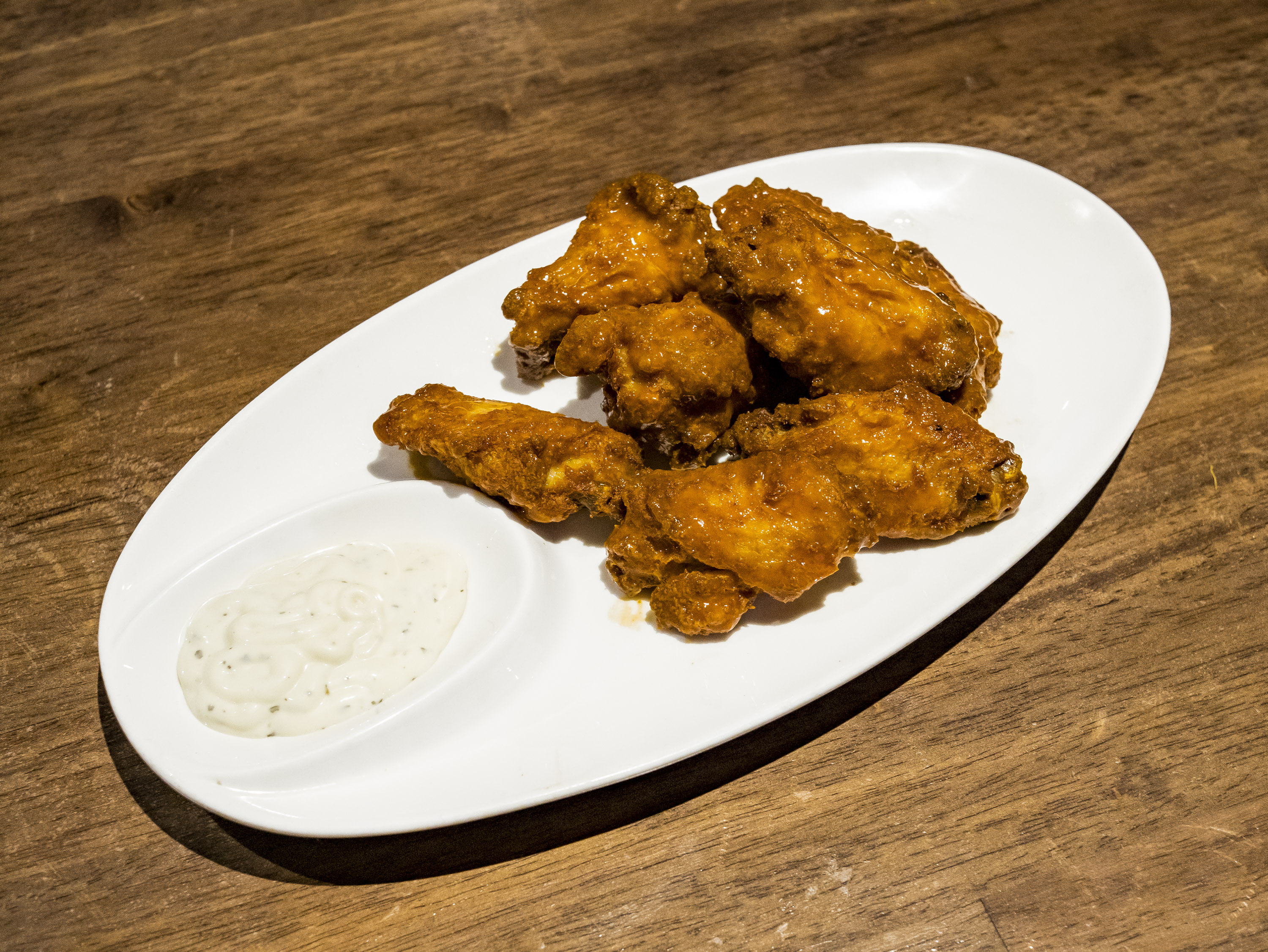 Order 8 Piece Fried Chicken Wings food online from Blowfish Seafood Restaurant store, Beltsville on bringmethat.com