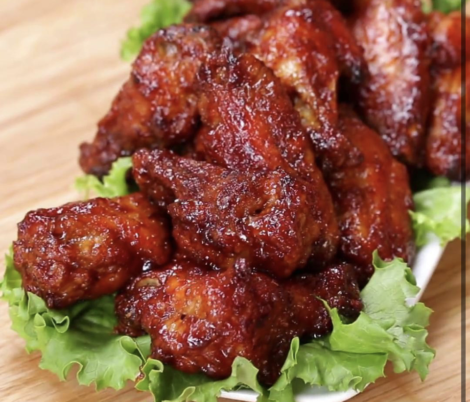 Order BBQ Wings food online from Milano Pizza store, Tracy on bringmethat.com