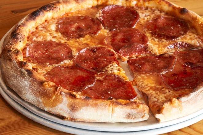 Order Pepperoni Pizza food online from Lincoln Tavern and Restaurant store, Boston on bringmethat.com