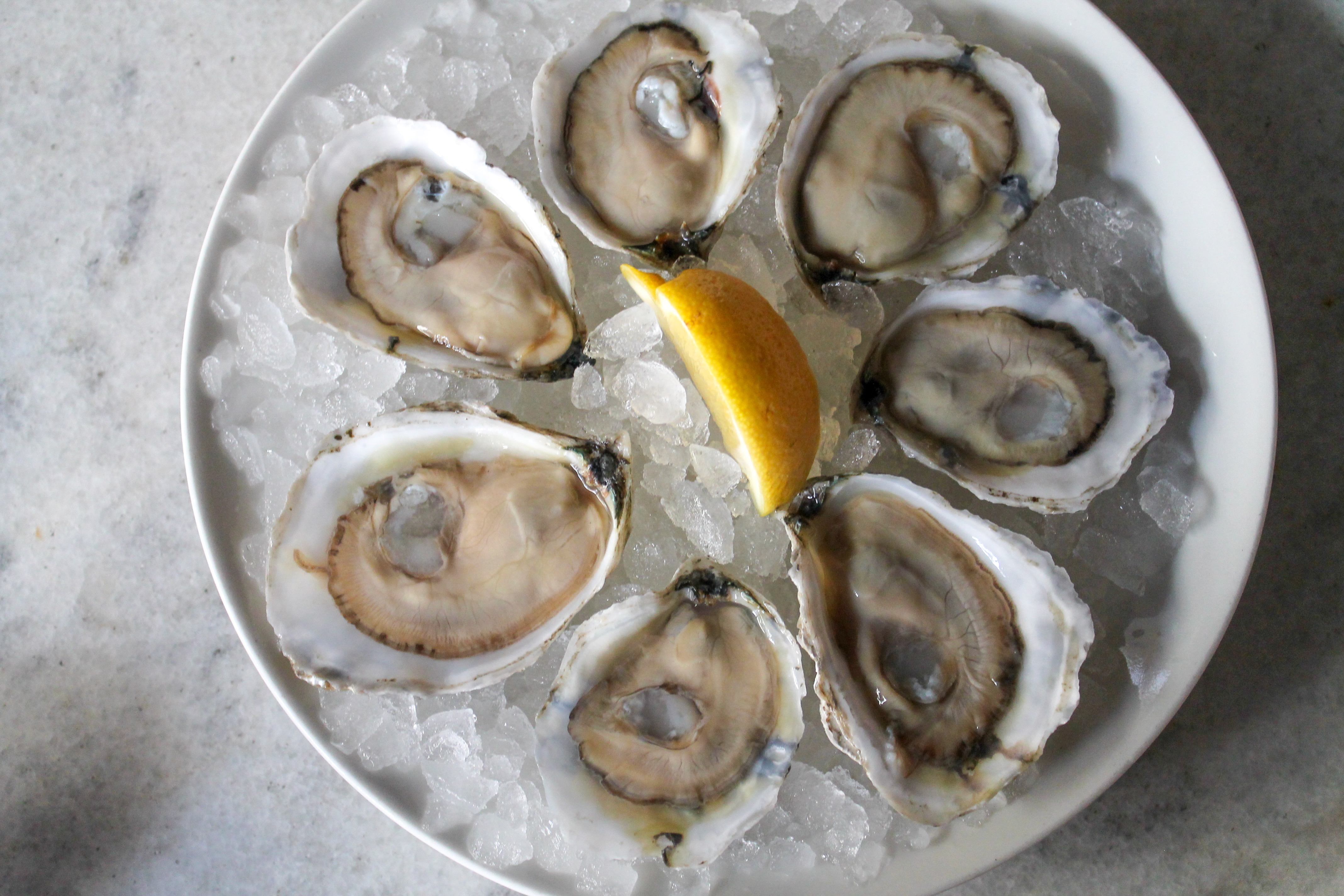 Order Fresh Oysters  food online from Captain Pell Fairfax Crabhouse store, Fairfax on bringmethat.com