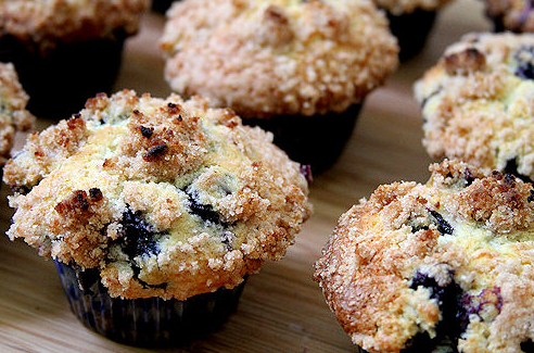 Order Blueberry Crumb Cake Muffin food online from Pizza House store, Ann Arbor on bringmethat.com