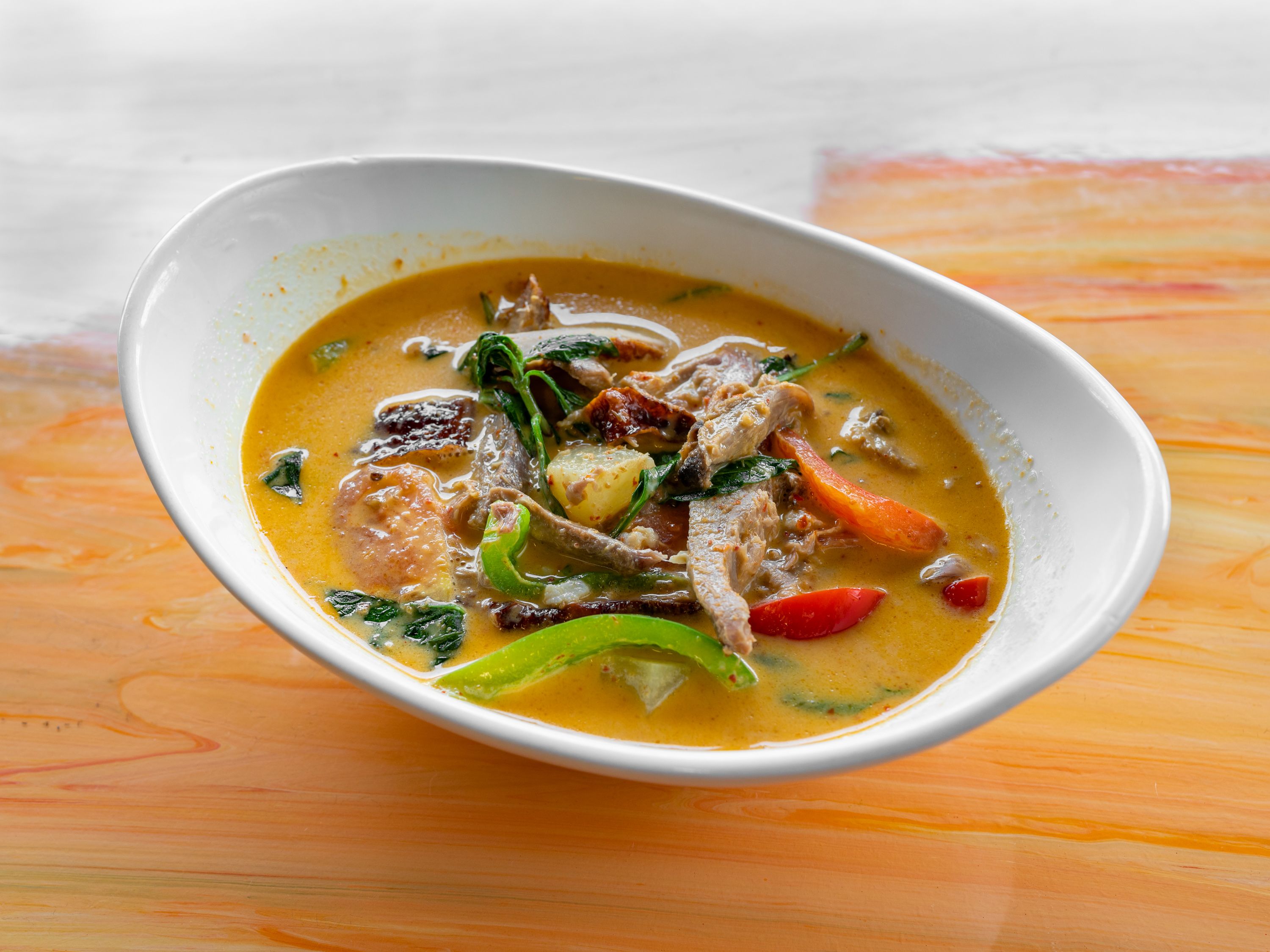 Order 54. Roast Duck Red Curry  food online from Nisa Thai Cuisine store, Richmond on bringmethat.com