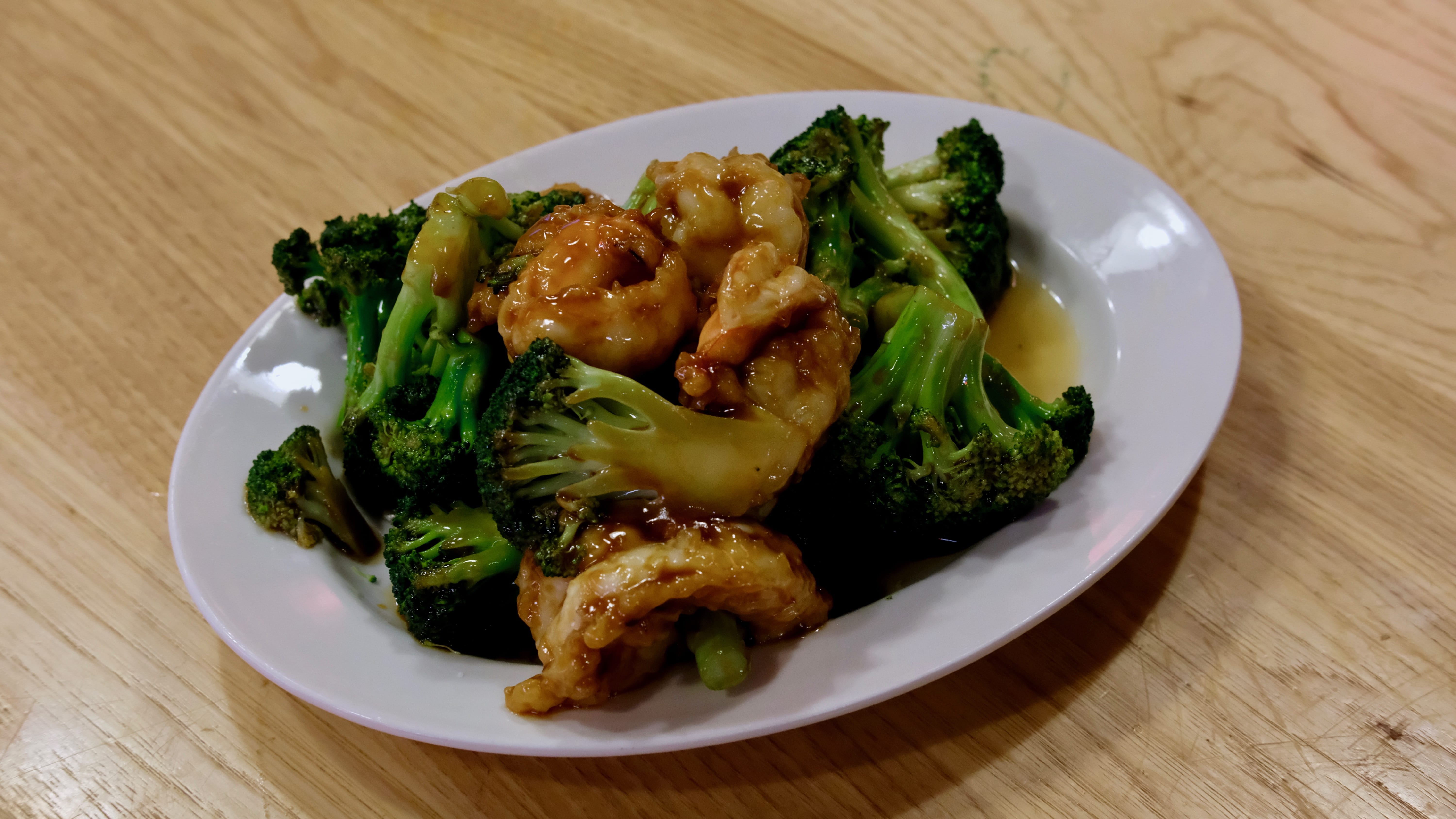 Order SF14. Dinner Jumbo Shrimp with Broccoli food online from Ollie's Noodle Shop & Grille store, New York on bringmethat.com