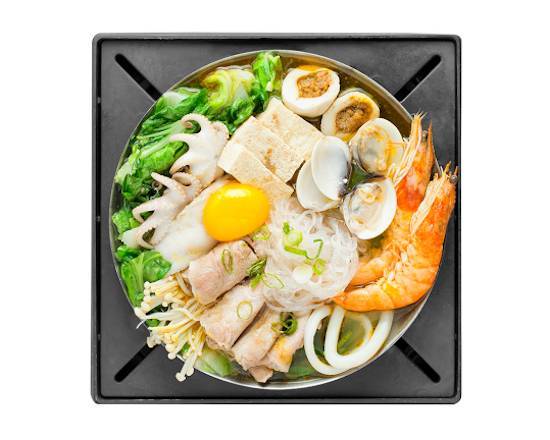 Order 海鮮豆腐鍋 Seafood and Tofu Hot Soup food online from Boiling Point store, Artesia on bringmethat.com