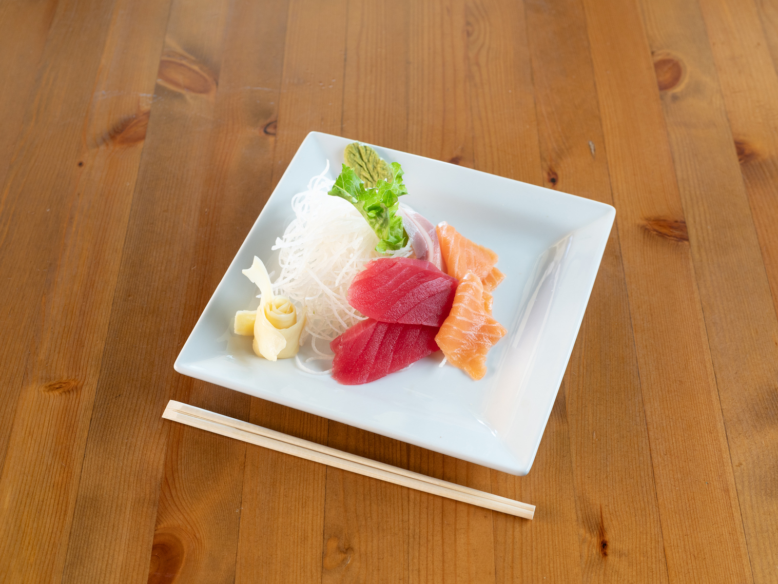 Order 6 Pieces Sashimi Platter food online from Fukusuke Japanese Ramen Dining store, Fountain Valley on bringmethat.com