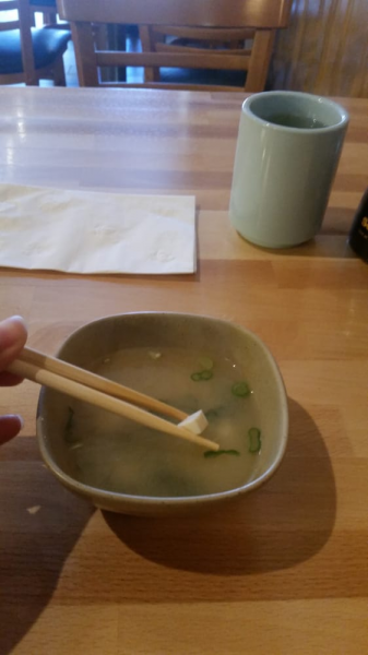 Order 1.  Small Miso Soup food online from Sushi House store, San Bruno on bringmethat.com