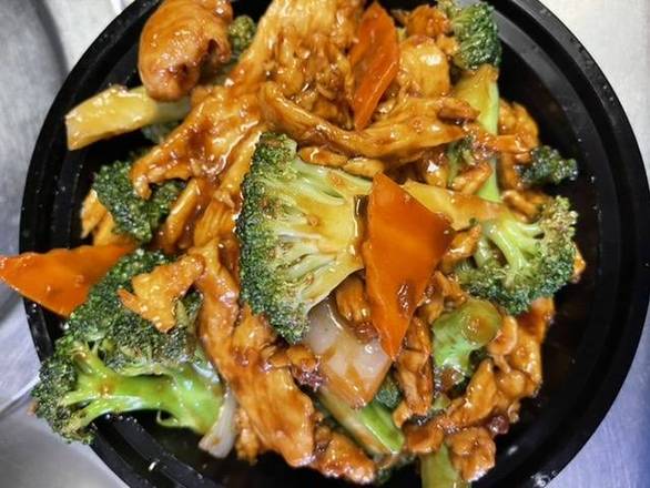Order White Meat Chicken Broccoli  food online from Asian wok cafe store, Alexandria on bringmethat.com
