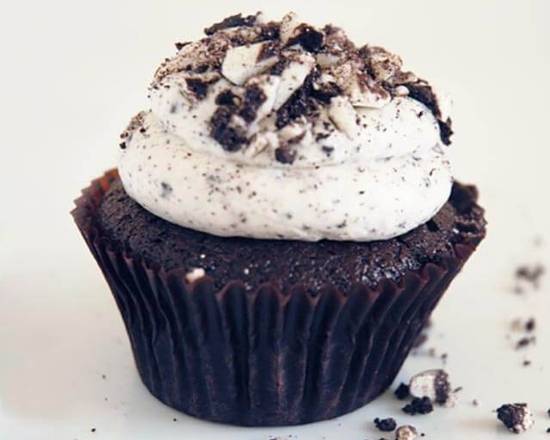 Order Cookies N' Cream (Standard Size) food online from Fate Cakes store, Gahanna on bringmethat.com