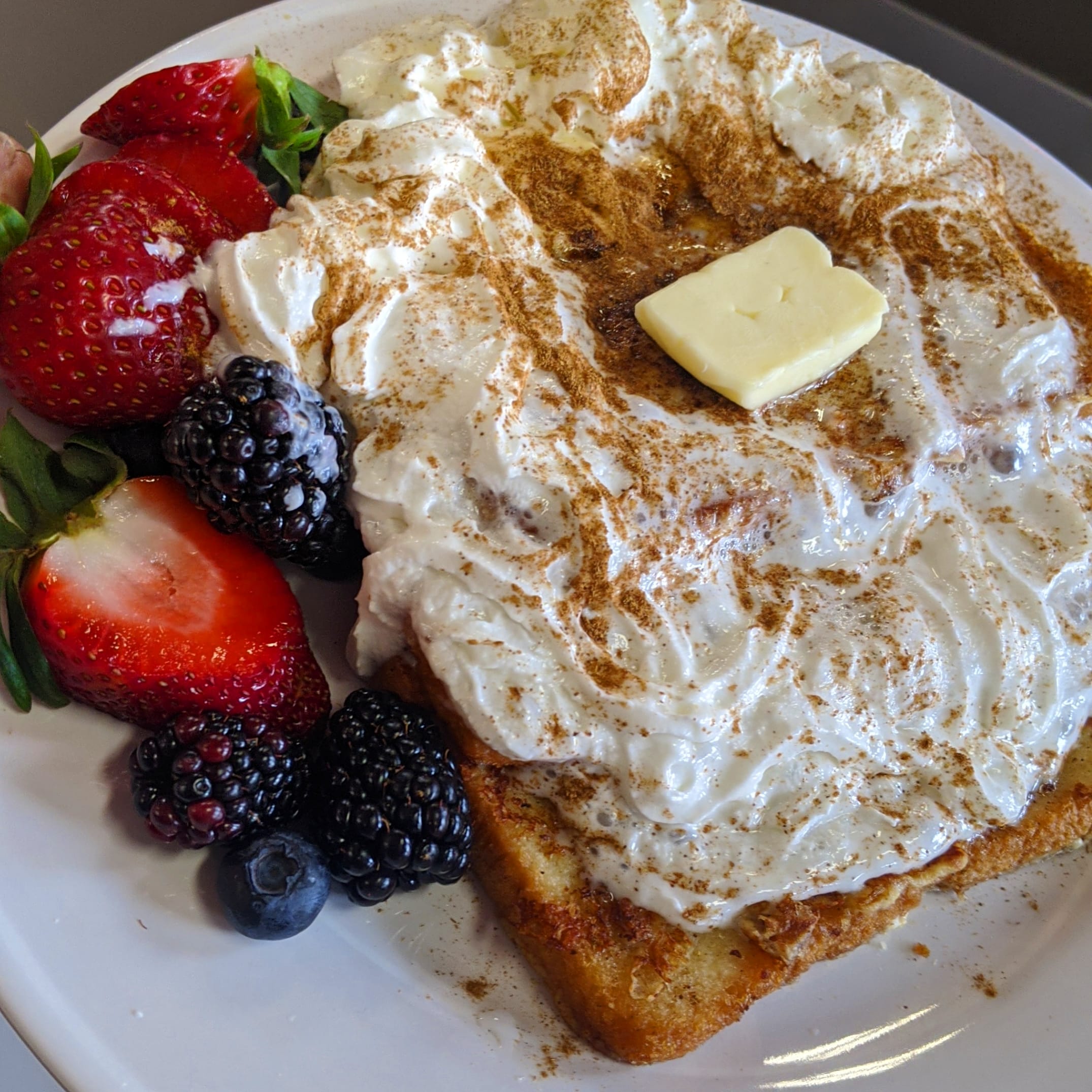 Order French Toast food online from Breakfast Dreamin' store, San Francisco on bringmethat.com