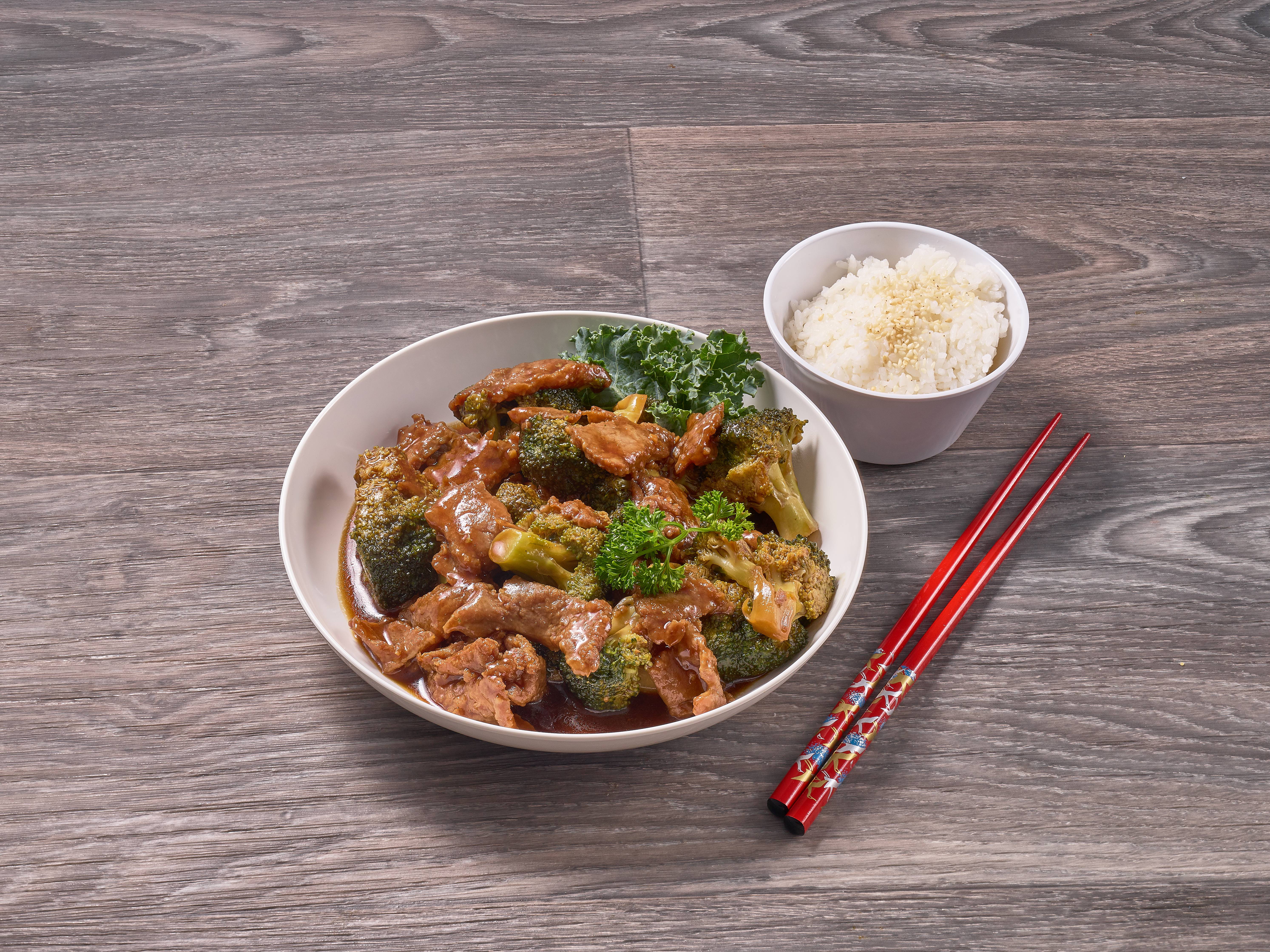 Order 602. Beef with Broccoli food online from Chopsticks Express store, Springfield on bringmethat.com