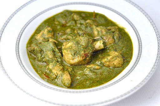 Order Spinach Chicken Gravy food online from Swad Indian and Nepalese Cousine store, Fort Worth on bringmethat.com