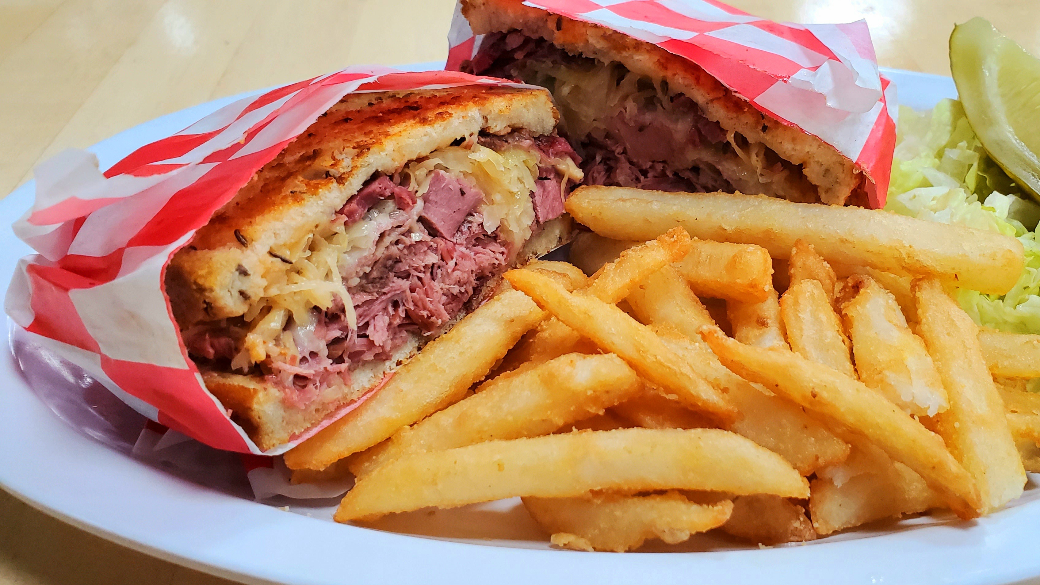Order Corned Beef or Rueben Sandwich  food online from Rumis Market & Grill store, Cleveland on bringmethat.com